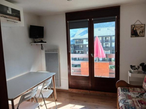 Résidence Glieres - Bel appartement rénové 2 pièces 4 personnes à Bourg Saint Maurice dans une résidence avec piscine et proche du funiculaire MAE-1821 Bourg-Saint-Maurice